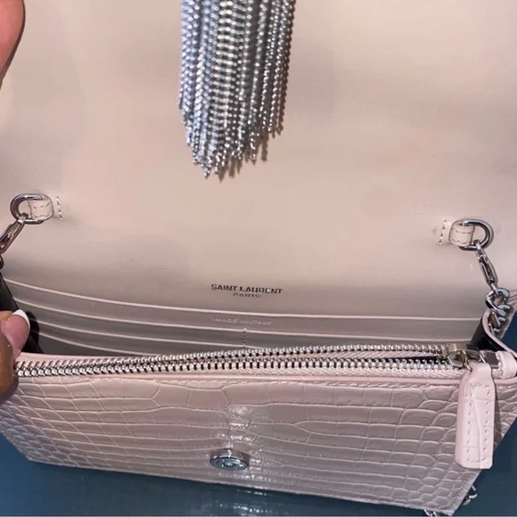 Saint Laurent Kate Tassel Crossbody - Picture 4 of 7